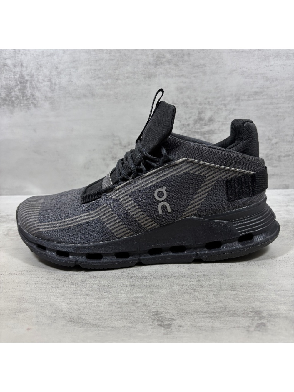 On Cloud Cloudnova Void Running Shoes - Women's Size 7.5 - Gray Black